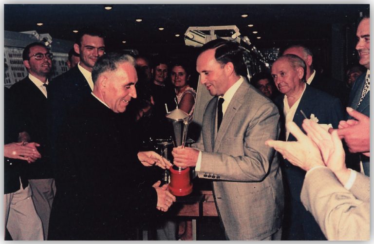 LA I EXPOSICIÓN FILATÉLICA DE BENIDORM A BUEN RECAUDO. 216 La I Exposición Filatélica De Benidorm A Buen Recaudo. - 8Reales